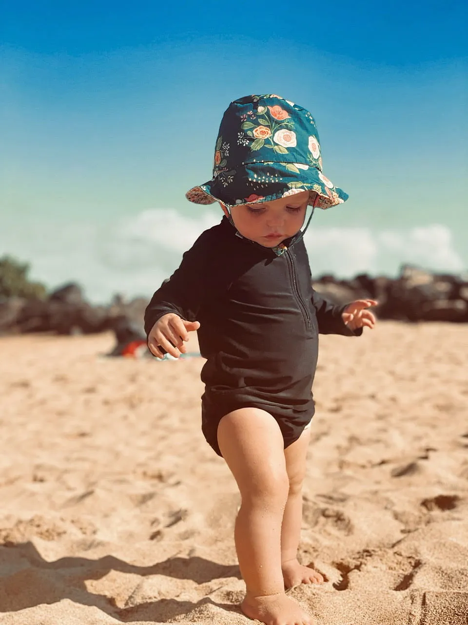 bucket hat in Organic Aullwood