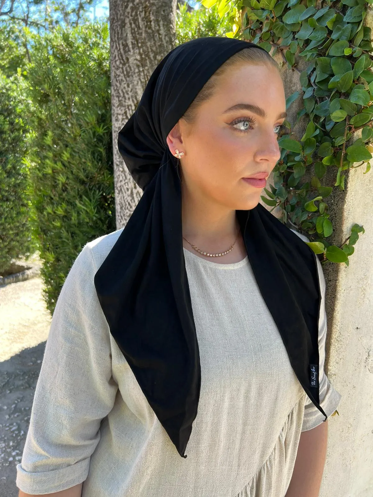 Classic Suede Pretied Black (with Velvet Grip)