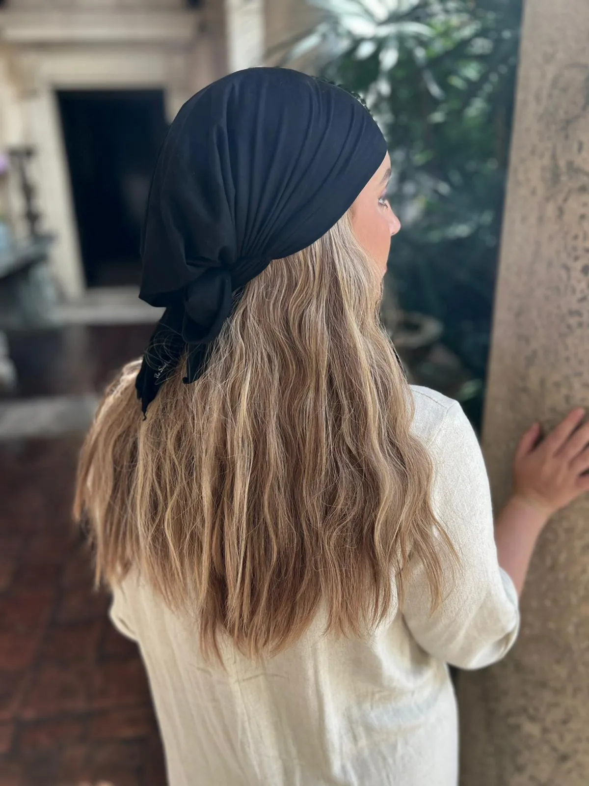 Classic Suede Pretied Black (with Velvet Grip)