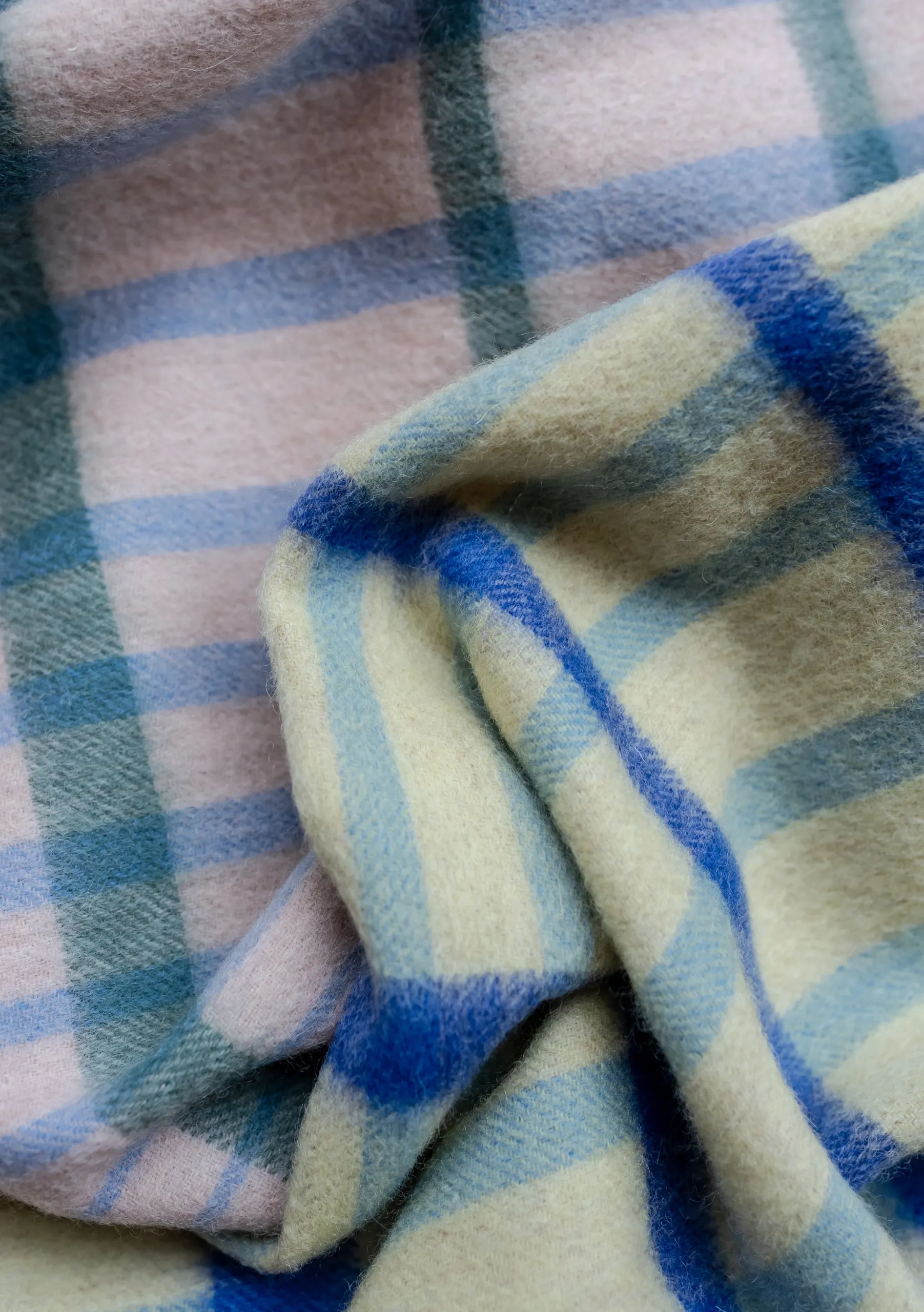 Lambswool Oversized Scarf in Lime Gradient