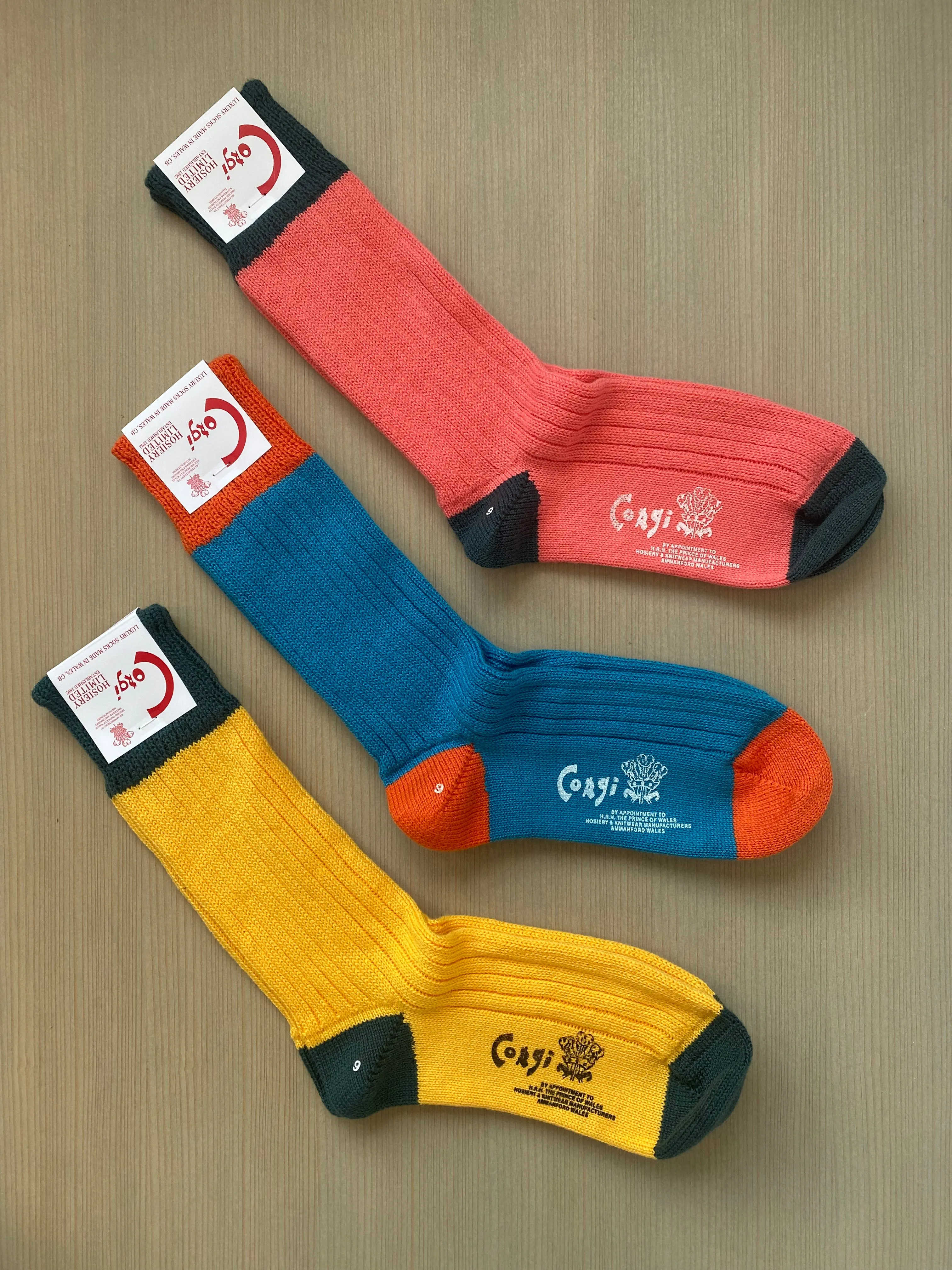 Soft cotton ladies contrast socks